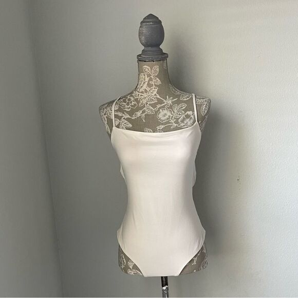 Venus Reversible Strappy Back One Piece Bathing Suit in Off White/Peach - Picture 7 of 12